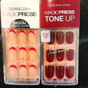 NIB Dashing Diva magic press manicure set of 2